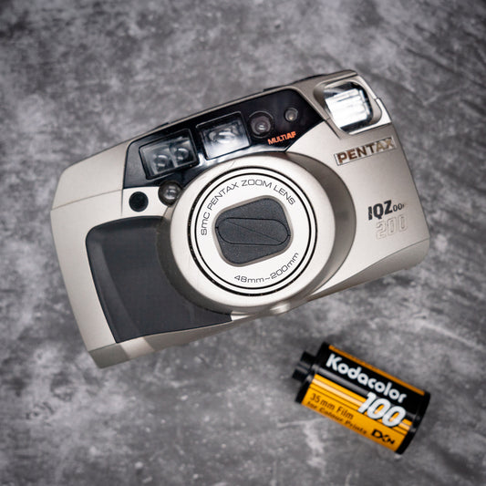 35mm Point & Shoot Film Camera Kit | Pentax IQZoom 200 Date + Original Box & Instructions, Carry Case, Roll Of Expired Film