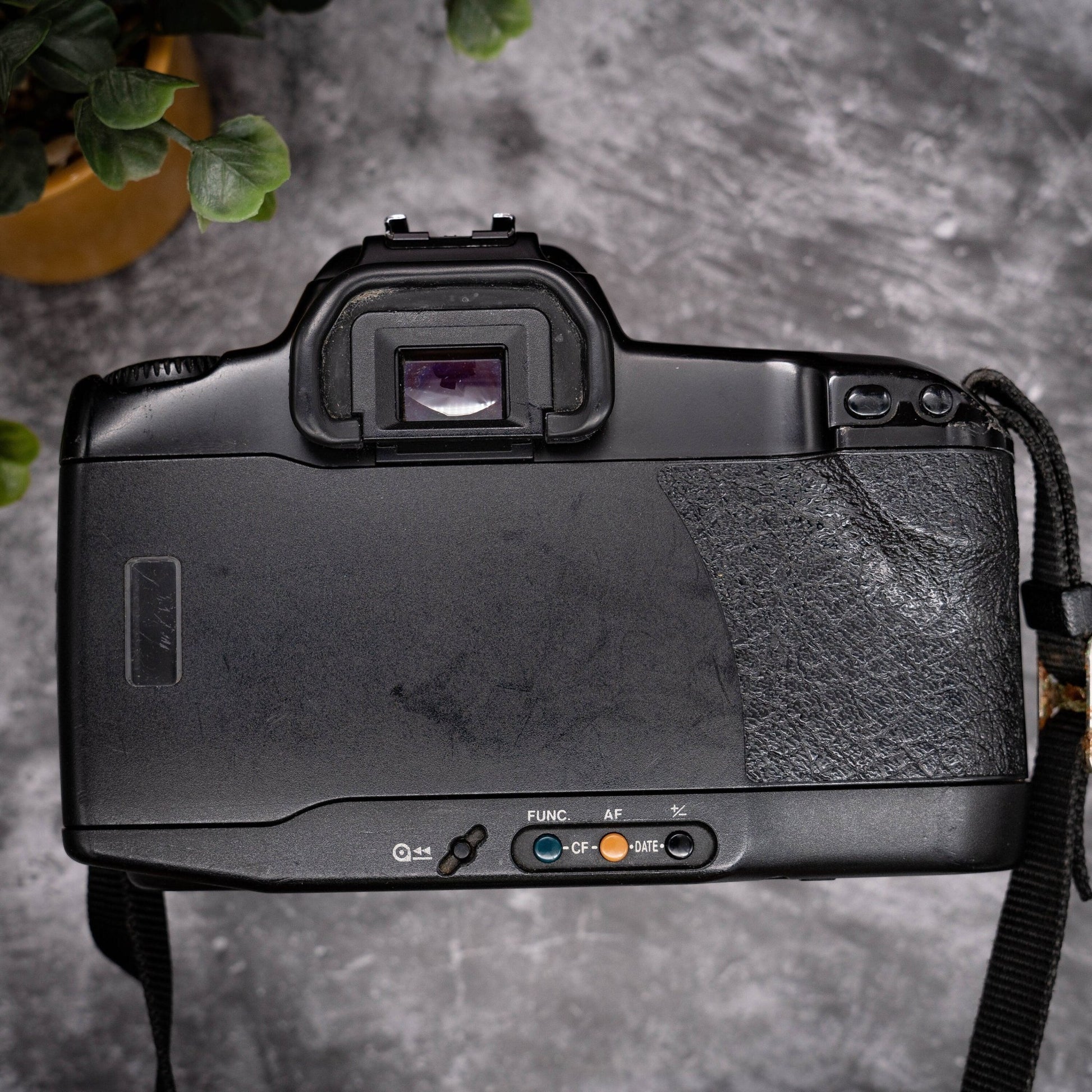 35mm Film Camera Kit | Canon EOS 10QD + 35-80mm Lens, Roll Of Expired Film, Strap - Expired Film Club
