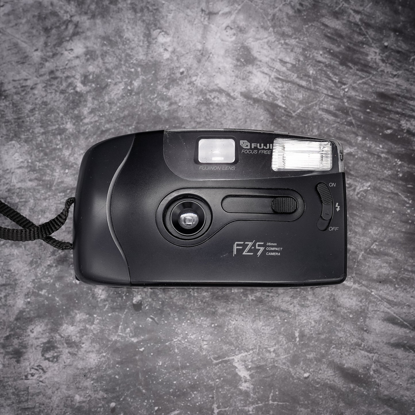 35mm Point & Shoot Film Camera Kit | Fuji FZ-5 + Roll Of Expired Film, Original Box + Instructions
