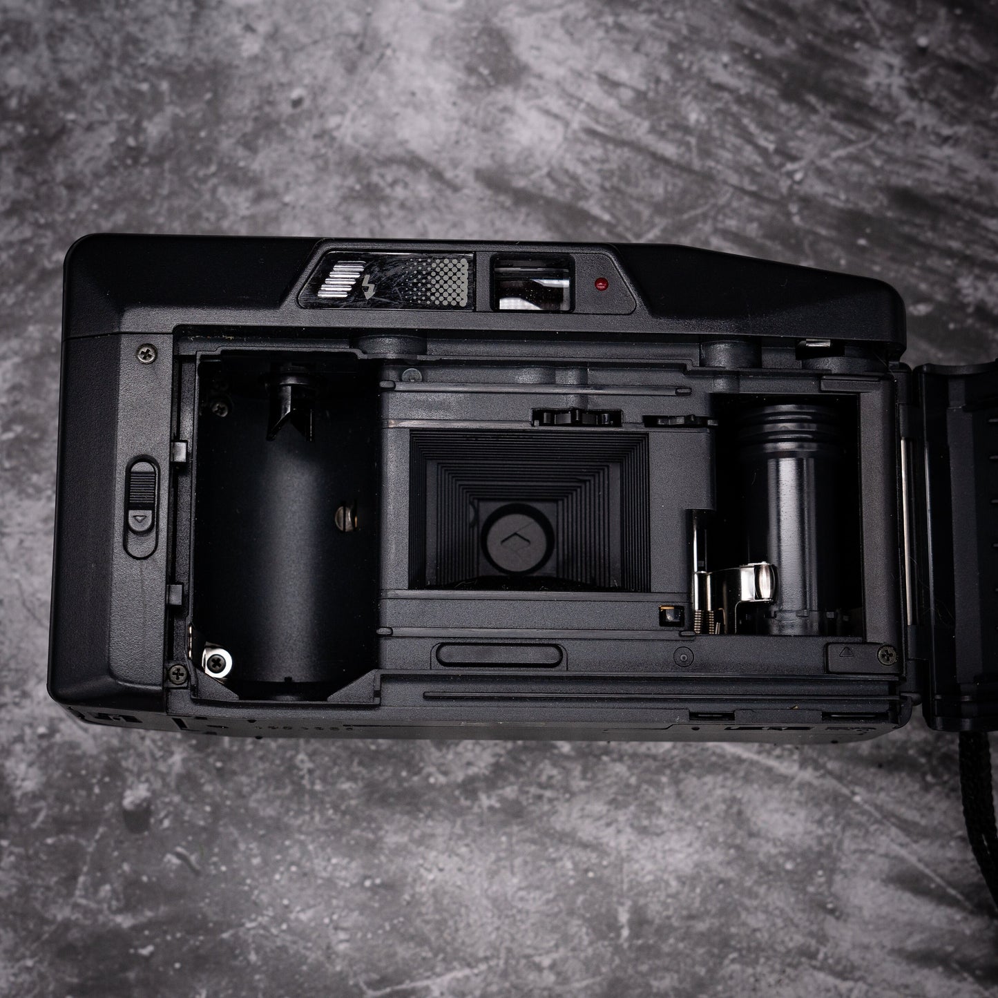 35mm Point & Shoot Camera Kit | Minolta FS-35 Roll Of Expired Film, Strap and Case