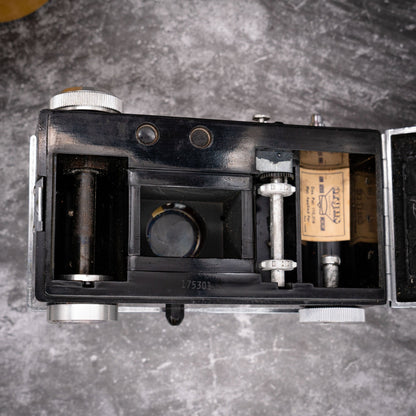 35mm Film Camera Kit | Argus C3 + Roll Of Expired Film, Original Leather Case - Expired Film Club
