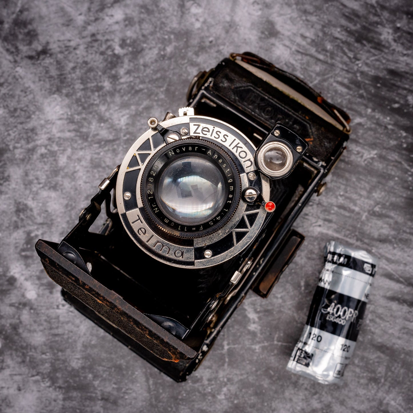 Medium Format Film Camera Kit | Zeiss Ikon Ikonta + Roll Of Expired Film