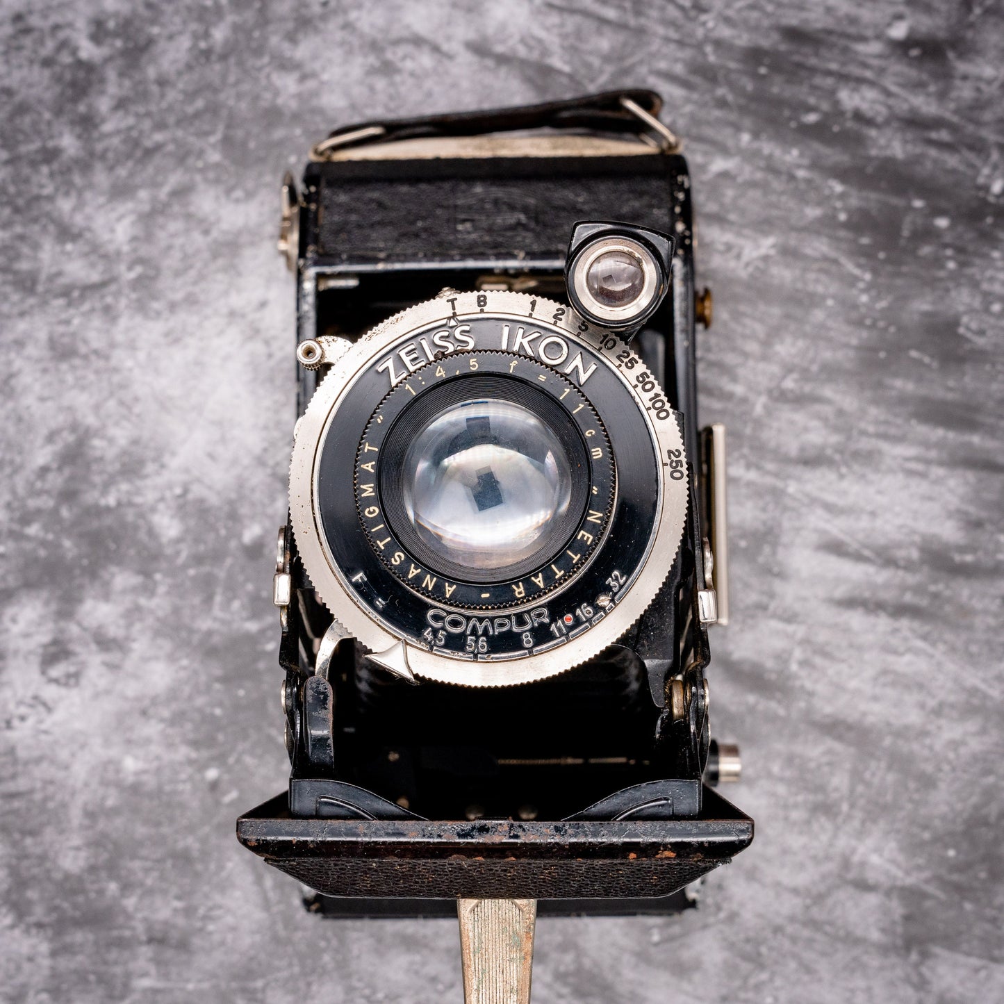 Medium Format Film Camera Kit | Zeiss Ikon Nettar 512/2 + Roll Of Expired Film