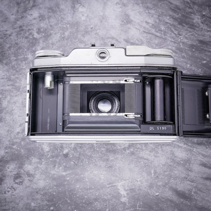 35mm Film Camera Kit | Agfa Silette Pronto Rangefinder, 45mm f/2.8 Lens + Roll Of Expired Film, Original Leather case